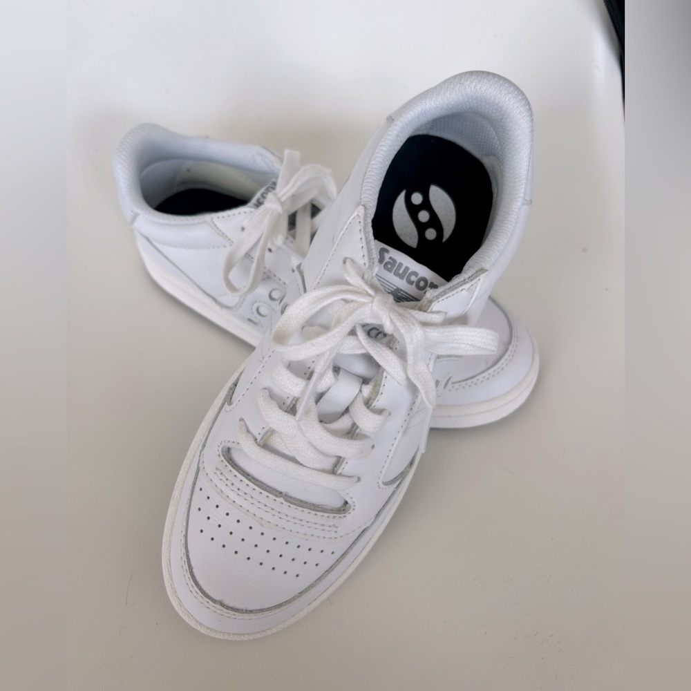 Saucony Jazz Court white leather sneakers unisex size 4.5 or women’s 6.5 NWOT
